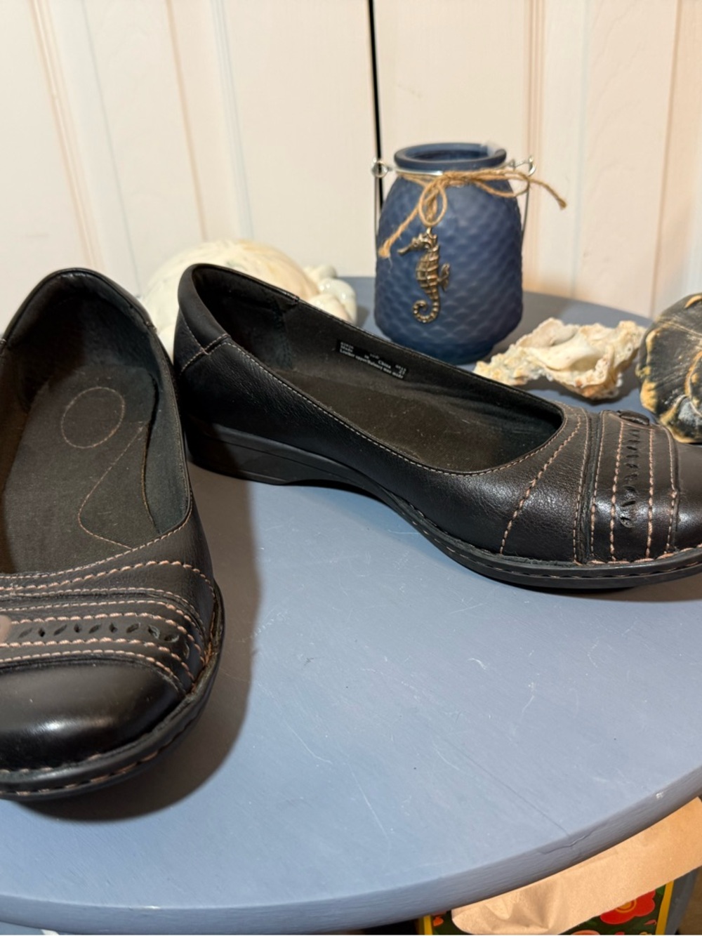 Clarks dark brown 10 WIDE  Leather Slip-On Flats with Contrast Stitching
